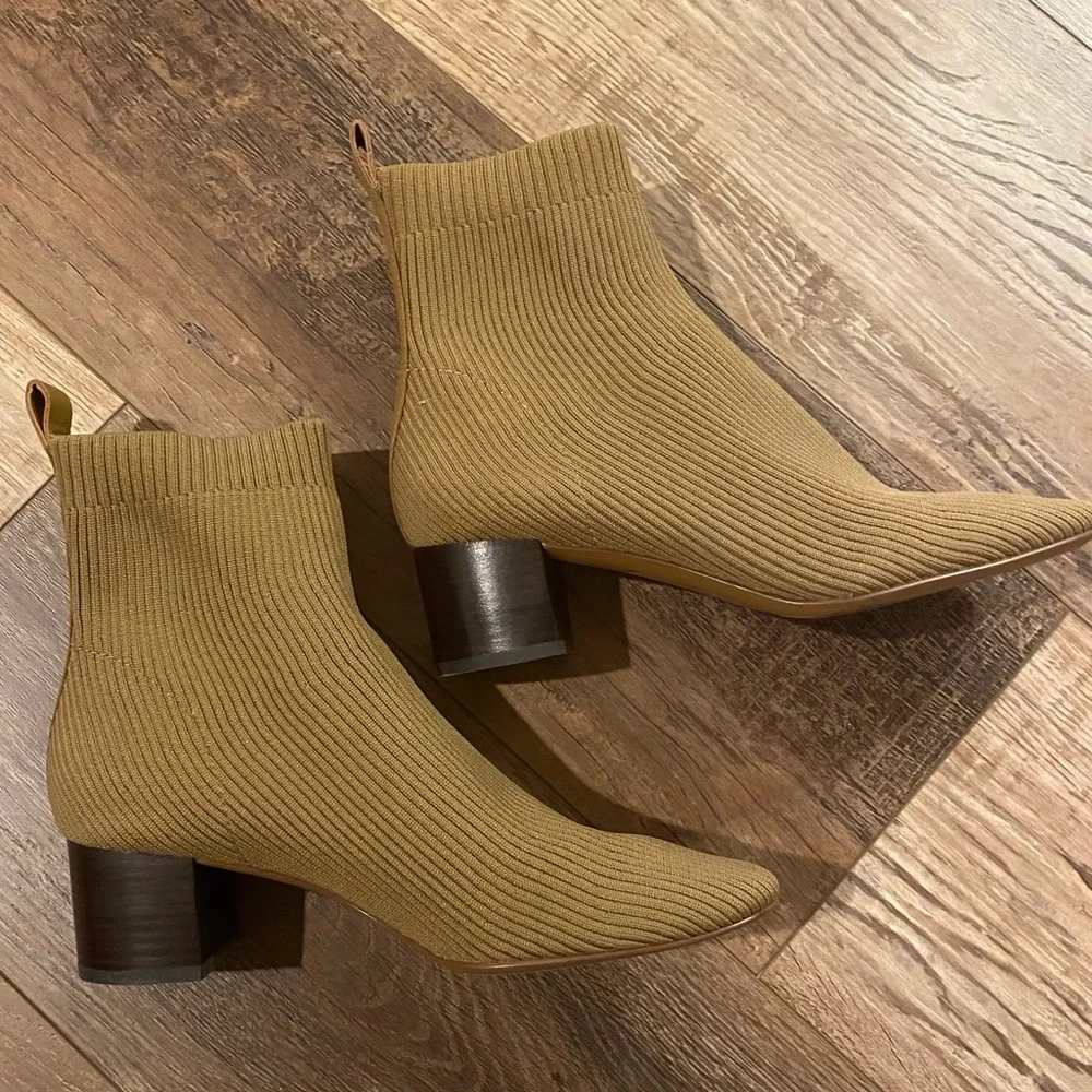 Everlane Glove Boot - Picture 2 of 6